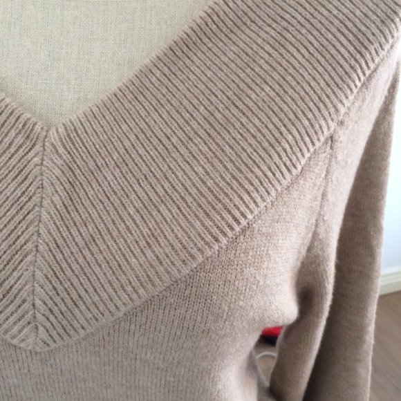 JDY Wide Neck Off Shoulder V Neck Sweater S NWT - Picture 4 of 9